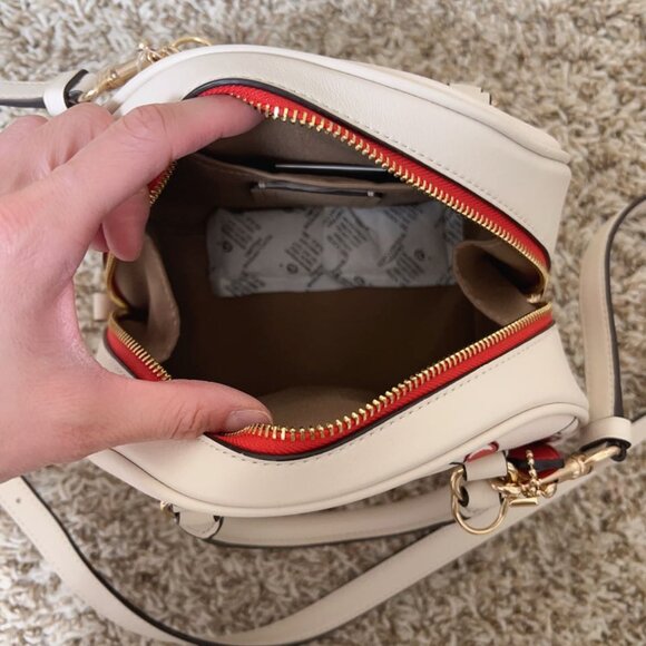 Coach Sydney Satchel With Heart Cherry Print Gold/Chalk Multi - Picture 5 of 5